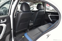 2016款吉利帝豪EV三厢精英型 白色