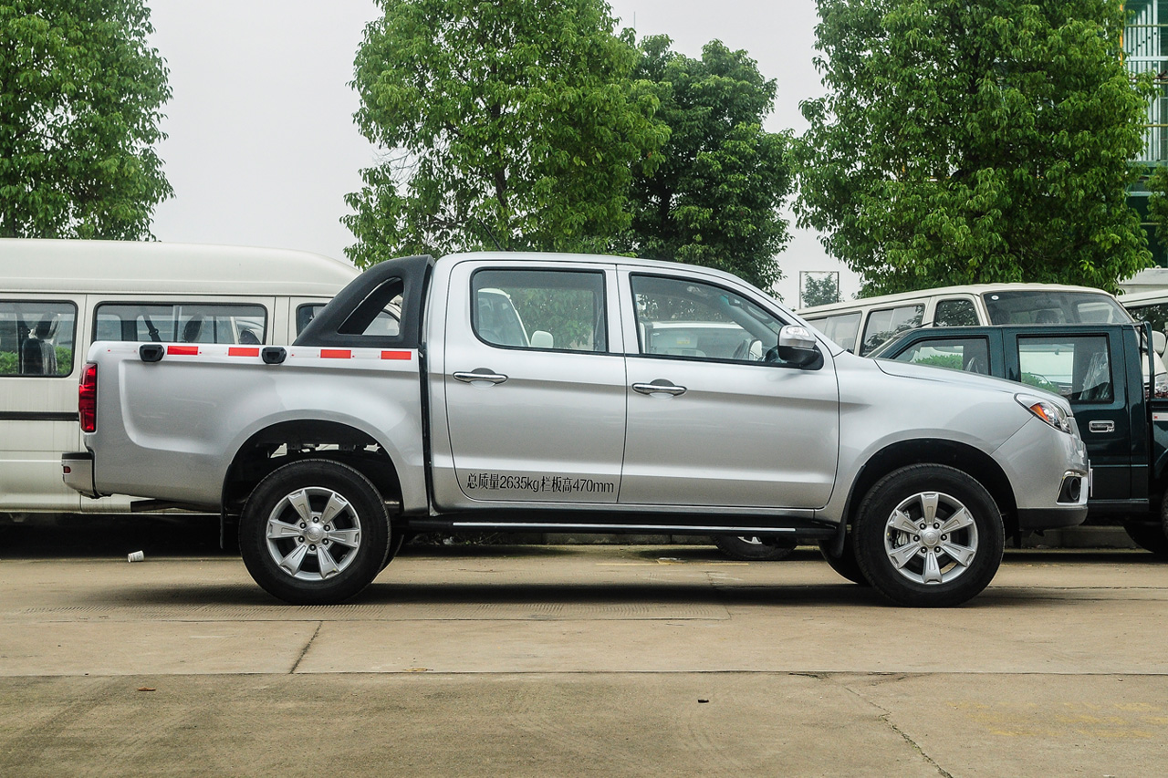 2016款 帅铃T6 2.0T柴油旗舰型D19TCID7