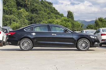 2016款众泰Z700 1.8T自动DCT典雅型