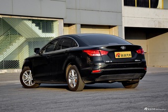 2016款奔腾B50 1.6L自动豪华型