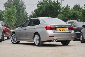 2018款宝马3系2.0T自动320Li xDrive 时尚型