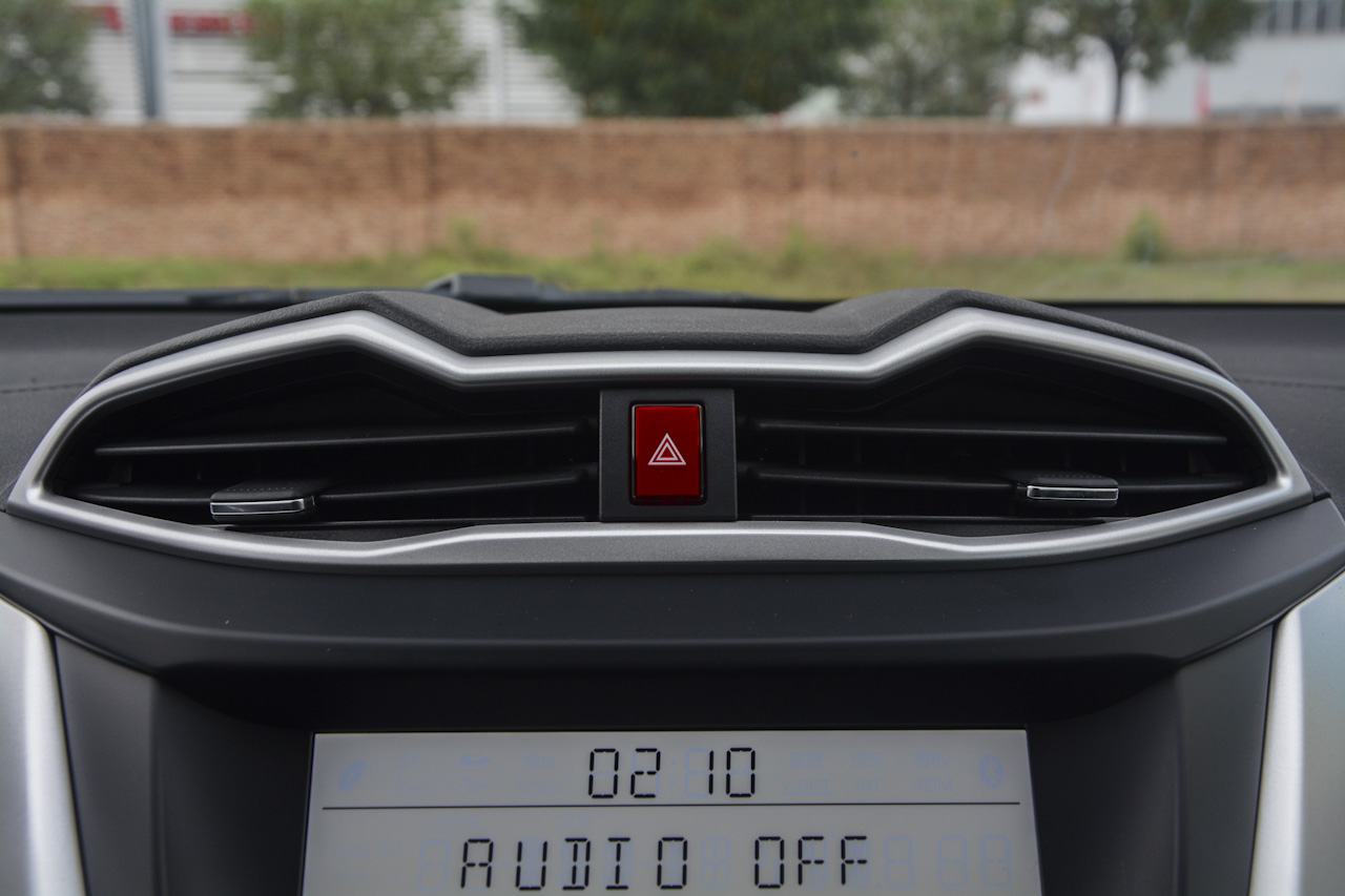 2017款比亚迪元1.5L手动酷炫时尚型