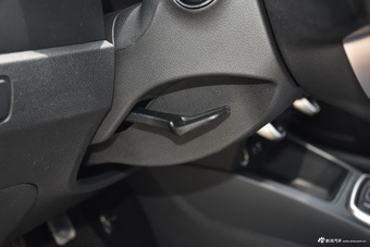 2017款起亚K2 1.4L自动GLS三厢