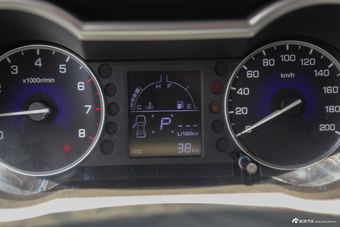 2016款风神AX3 1.5L自动尊酷型