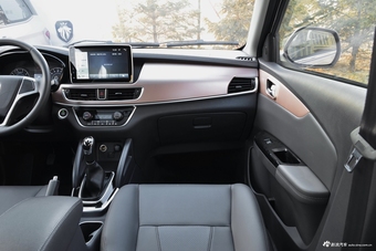 2017款伽途im6 1.5L手动智臻型