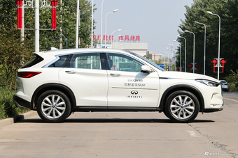 2018款英菲尼迪QX50 2.0T自动两驱时尚版