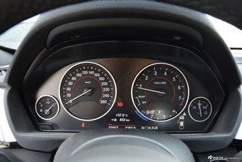 2018款宝马3系GT 2.0L自动320i M运动型