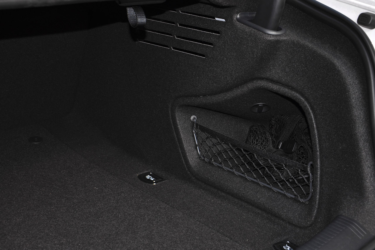 2017款奥迪A4L 2.0T自动45TFSI quattro风尚型