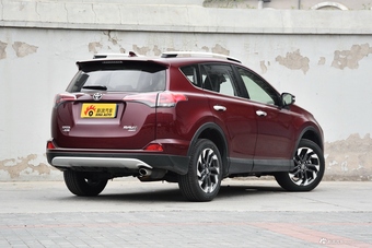 2018款RAV4荣放 2.5L自动四驱精英i版