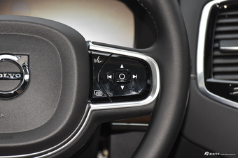 2018款沃尔沃XC90升级版 2.0T自动 T6智尊版