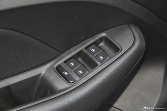 2017款名爵ZS 1.5L手动豪华版