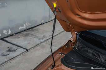 2017款悦动1.6L手动悦值版GLS