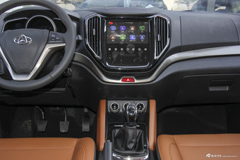 2016款长安CX70 1.6L手动运动型