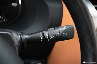 2017款Fortuner 4.0L自动 SR5 V6中东版