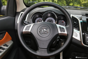 2015款黄海N2 2.8T手动两驱柴油运动版