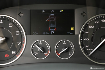 2016款宝沃BX7 2.0T自动两驱精英版28T