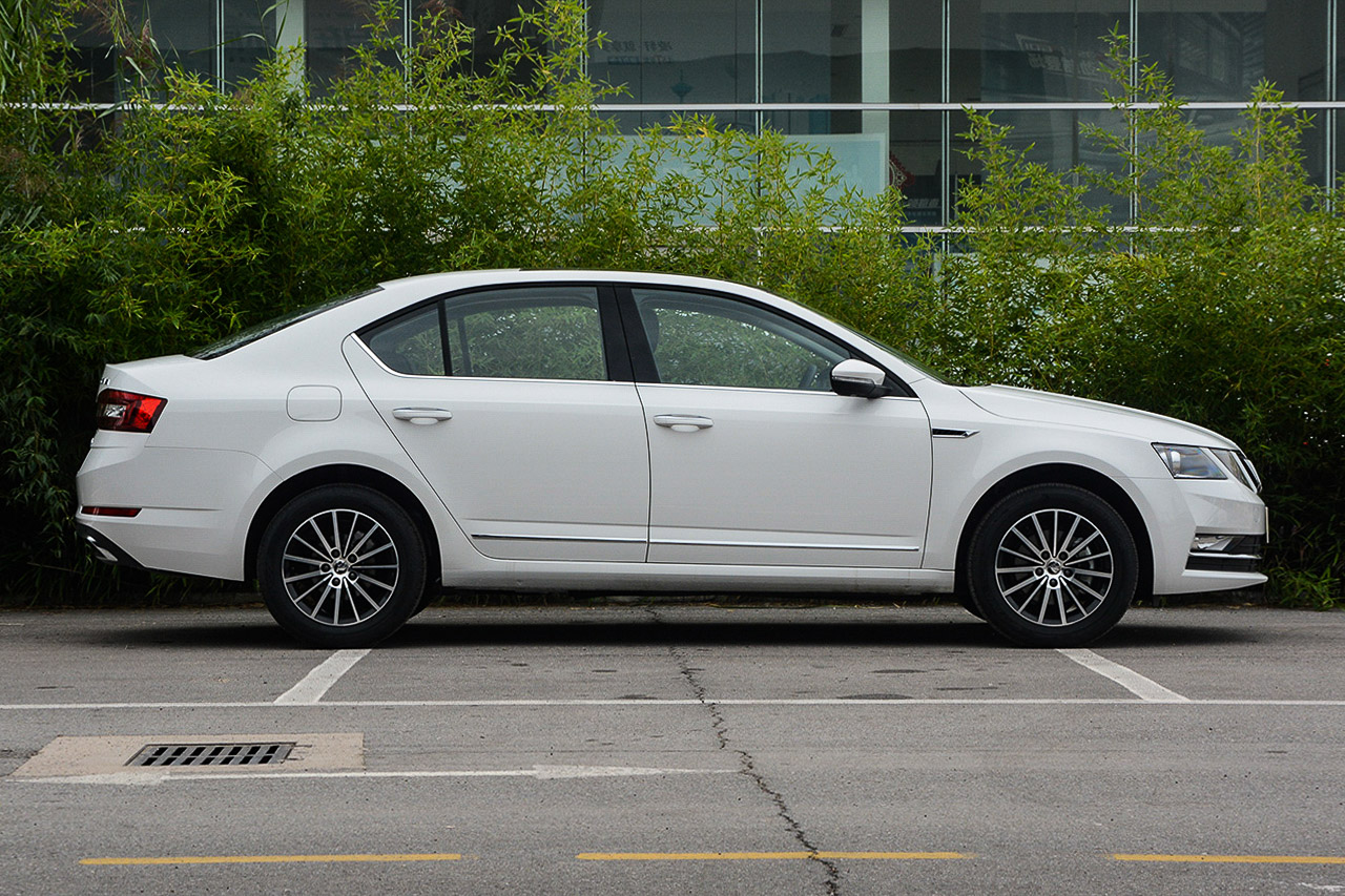 2018款明锐1.2T TSI230 DSG豪华版