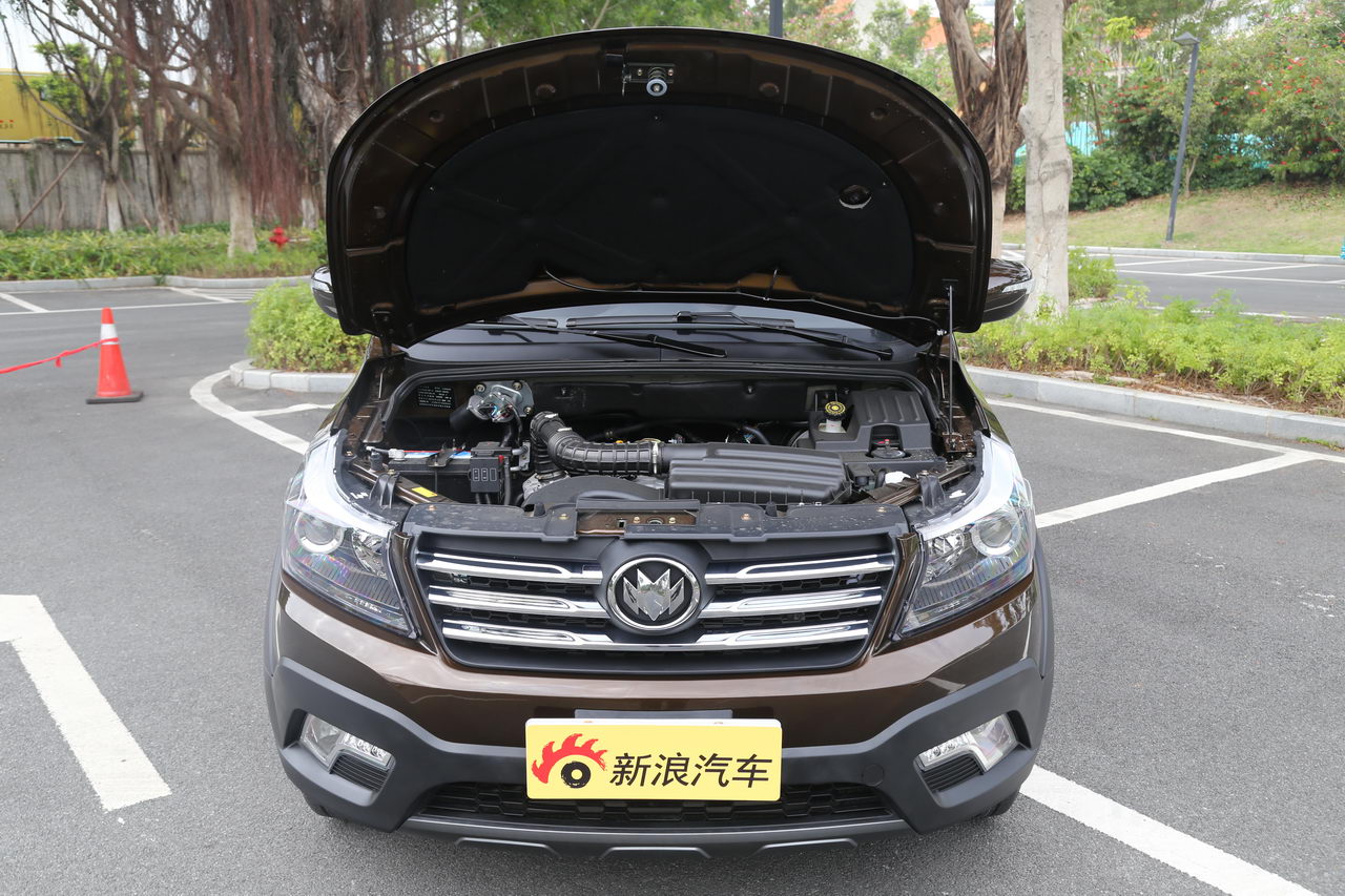 2017款启腾V60 1.5L手动豪华型