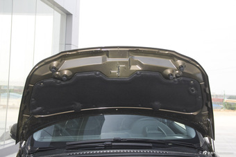 2016款标致3008 1.6THP自动至尚版