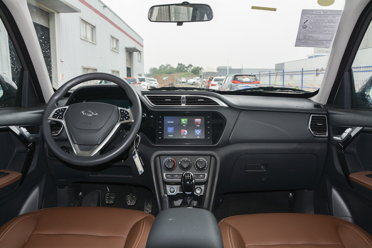 2018款瑞虎3 1.6L手动百万全球版