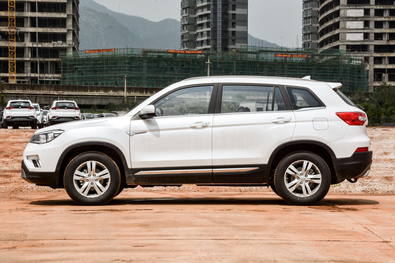 2016款长安CS75 1.8T自动尊贵型国5