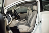 2016款轩逸1.6L自动XV智享版 珠光白