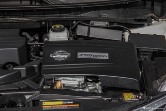 2017款楼兰2.5L自动S/C XE HEV混动四驱尊尚版