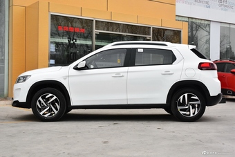 2018款雪铁龙C3-XR 1.6L自动先锋型