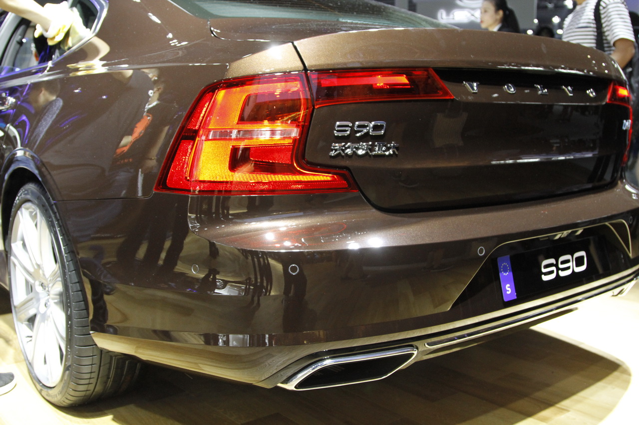沃尔沃S90