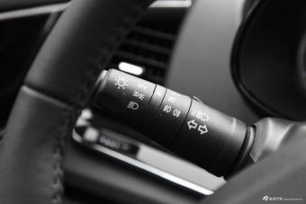 2018款东风风神AX7 1.4T手动豪华型