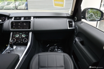 2018款揽胜运动版3.0自动V6 HSE Dynamic