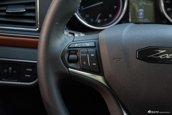 2018款众泰T300 1.5L自动尊贵型