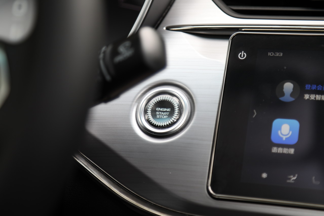 2018款吉利缤瑞1.0T自动缤耀版200T 