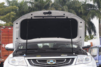 2016款吉利博越2.0L手动智尚型