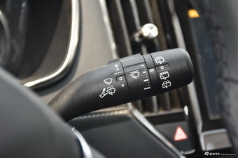 2016款荣威RX5 20T手动两驱旗舰版