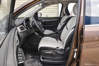 2017款宝骏730 1.5T自动风尚型7座