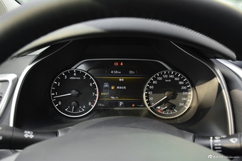 2017款楼兰2.5L自动XL两驱智尚版 