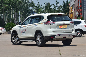 2014款奇骏2.5L自动XV NAVI四驱至尊版