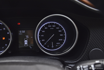 2017款众泰T300 1.5L手动豪华型