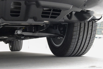 2017款吉利帝豪1.3T自动三厢百万款尊贵型