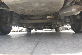 2015款比亚迪秦1.5T自动双冠旗舰版