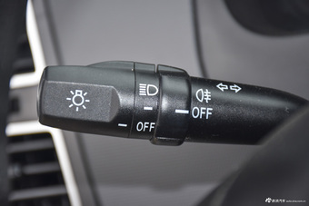 2015款利亚纳A6 1.4L手动两厢理想型