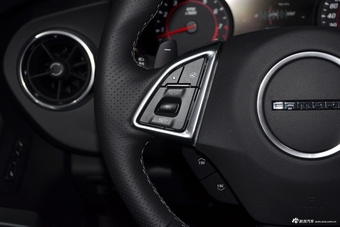 2017款科迈罗2.0T自动RS