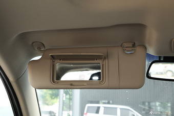 2017款宝骏560 1.5T 手动舒适型7座 