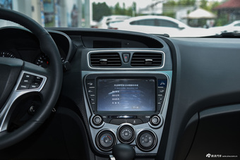 2015款海马福美来1.5T自动悦尚型