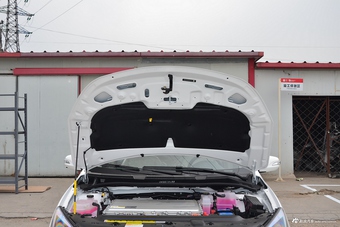 2017款比亚迪e5 300 尊贵型