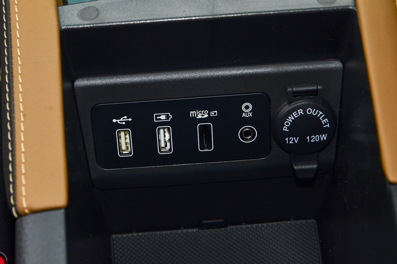 2017款比亚迪秦100 1.5T