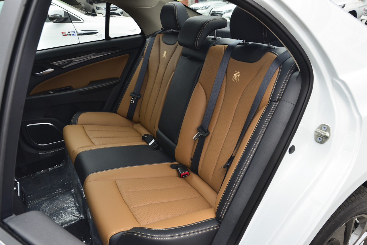 2017款比亚迪秦100 1.5T