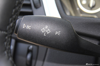 2016款宝马3系 2.0T自动328i M运动型