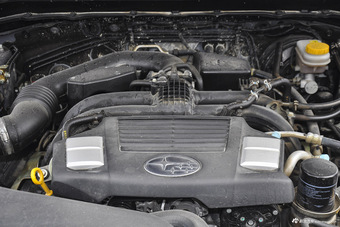 2016款森林人2.5L自动尊贵导航版